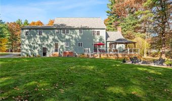15 Leonard Dr, North Smithfield, RI 02896
