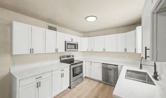 1065 W WHITELEY St, Apache Junction, AZ 85120