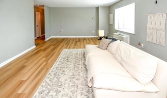 1300 S ARLINGTON RIDGE Rd 204, Arlington, VA 22202