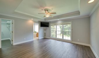 200 AVALON Ln, Anniston, AL 36207