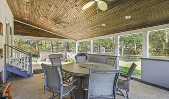 6 Huckleberry Ln, New Egypt, NJ 08533