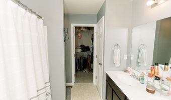 9739 Sweetwater Ln, Alexandria, KY 41001