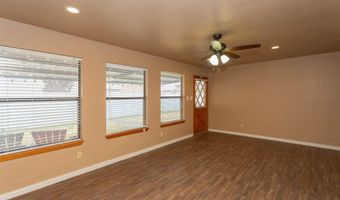 2105 W Briscoe Ave, Artesia, NM 88210