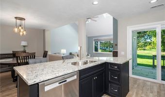 62 Nipmuc Trl D, North Providence, RI 02904