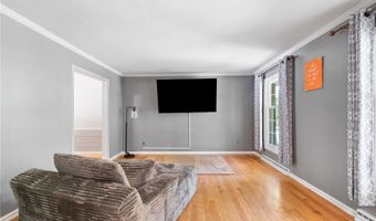925 Sandin Rd, Akron, OH 44333