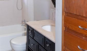 204 Acoma Dr, Clovis, NM 88101