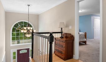 91 Woodridge Dr, North Kingstown, RI 02874