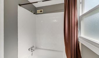 109 E REED Ave 1/2, Alexandria, VA 22305