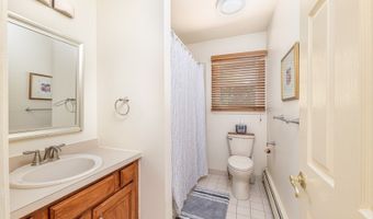 6 Colonial Cir, Alloway, NJ 07418