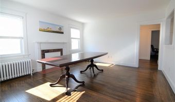 460 E Main Rd, Middletown, RI 02842