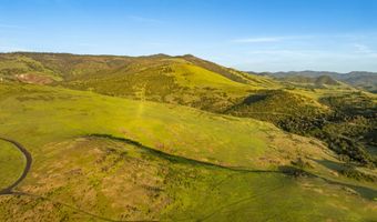 312 Sky Ridge Rd, Ashland, OR 97520