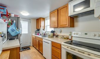 1314 Bank St, Atwater, OH 44201