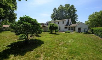 2035 Thornhill Dr, Akron, OH 44313