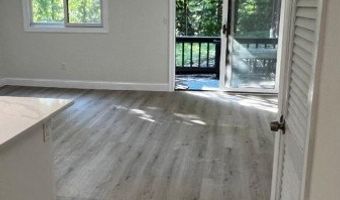 8 Steamboat Dr 5, Alloway, NJ 07462