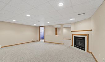 4733 WESTBROOK Ct, Appleton, WI 54913