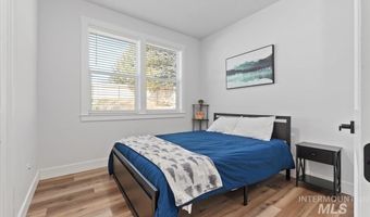 412 Antonette Cir, Cascade, ID 83611