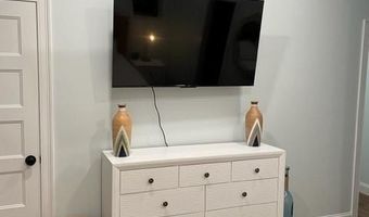 11 Tellier Rd, Narragansett, RI 02882