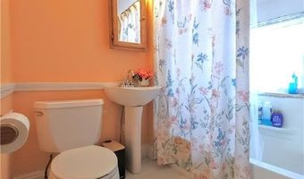 73 Old Fort Rd, Newport, RI 02840