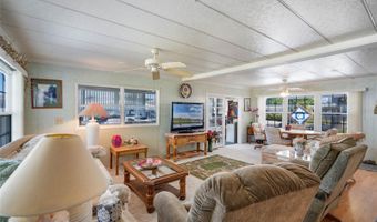 107 HOLIDAY Ln, Auburndale, FL 33823