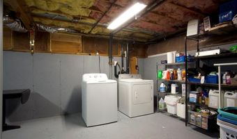 70 Pettee Ave, North Kingstown, RI 02852