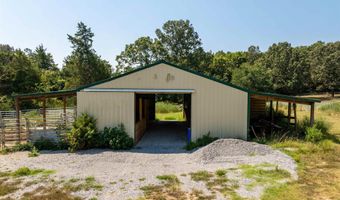 147 Pleasant Hills Rd, Batesville, AR 72501