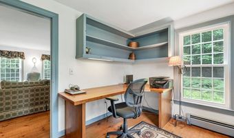 69 King Rd, Bedford, NH 03110