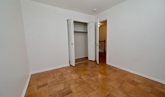 656 AZALEA Dr 4-656, Rockville, MD 20850
