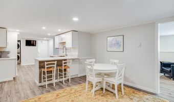 240 Bragg's Ln, Barnstable, MA 02630