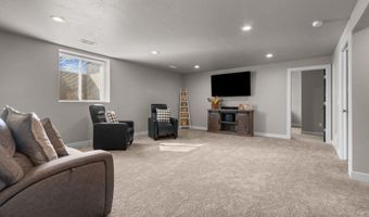 5702 N YOSEMITE Ln, Appleton, WI 54913