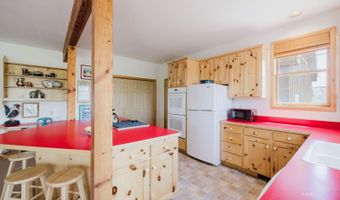 1225 Country Ln, Lamoille, NV 89828