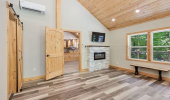 2052 Granny Squirrel Dr, Andrews, NC 28901