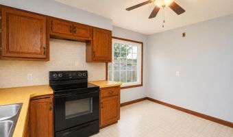90 Clizbe Ave, Amsterdam, NY 12010