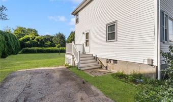 9 Chestnut Hill Rd B, Middletown, RI 02842