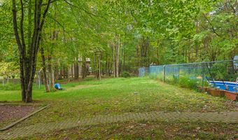 271 N Shore Dr, Albrightsville, PA 18210