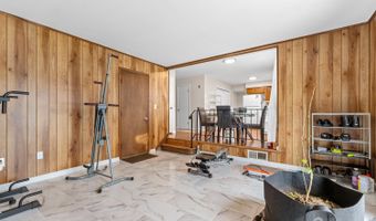 52 Westside Ave, Avenel, NJ 07001