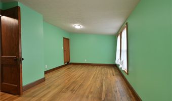 891 Park Ave, Amherst, OH 44001