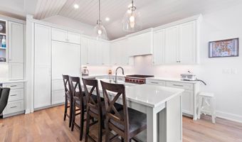 118 DOLPHIN Ave, Beach Haven, NJ 08008