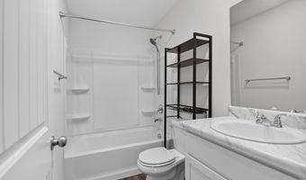 8001 White Spruce Trl, Bauxite, AR 72011