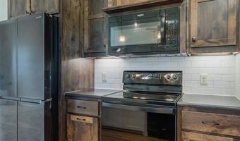 140 Cowan Xing, Alvord, TX 76225