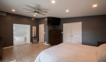 125 Cheri Ln, Antioch, IL 60002