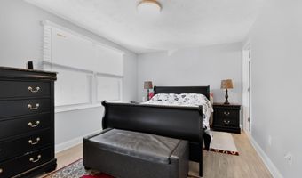 8307 PONDSIDE Ter, Alexandria, VA 22309
