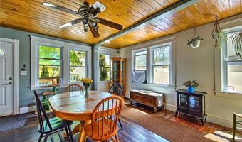 7 Hemlock Dr, Johnston, RI 02919