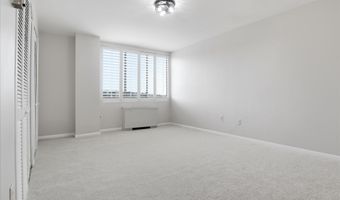 6641 WAKEFIELD Dr 703, Alexandria, VA 22307