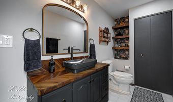 1402 Winaki Trl, Algonquin, IL 60102