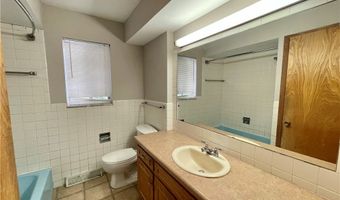 1858-1856 Cromwell Dr 1856, Akron, OH 44313