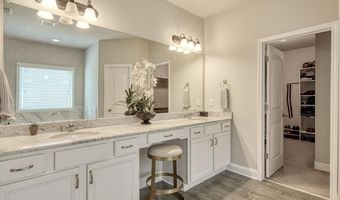 205 Colfax Dr, Boiling Springs, SC 29316