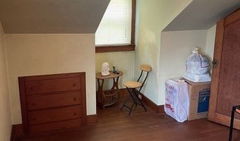 14 Forest Ave, Middletown, RI 02842