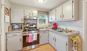 119 Falvey St, Bangor, ME 04401