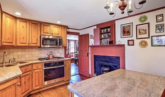 324 Pleasant St, East Providence, RI 02916
