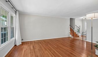 3831 N VERNON St N, Arlington, VA 22207